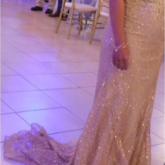 Long Gold formal dress - Picture 3 of 5